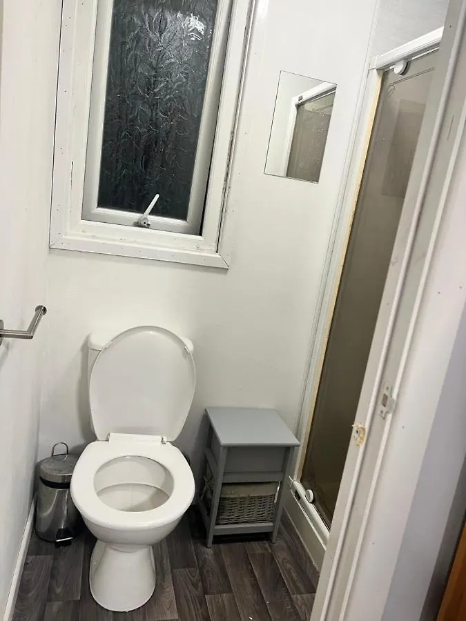 Private Cabin, Own Access & Ensuite Belfast Habitación en casa particular